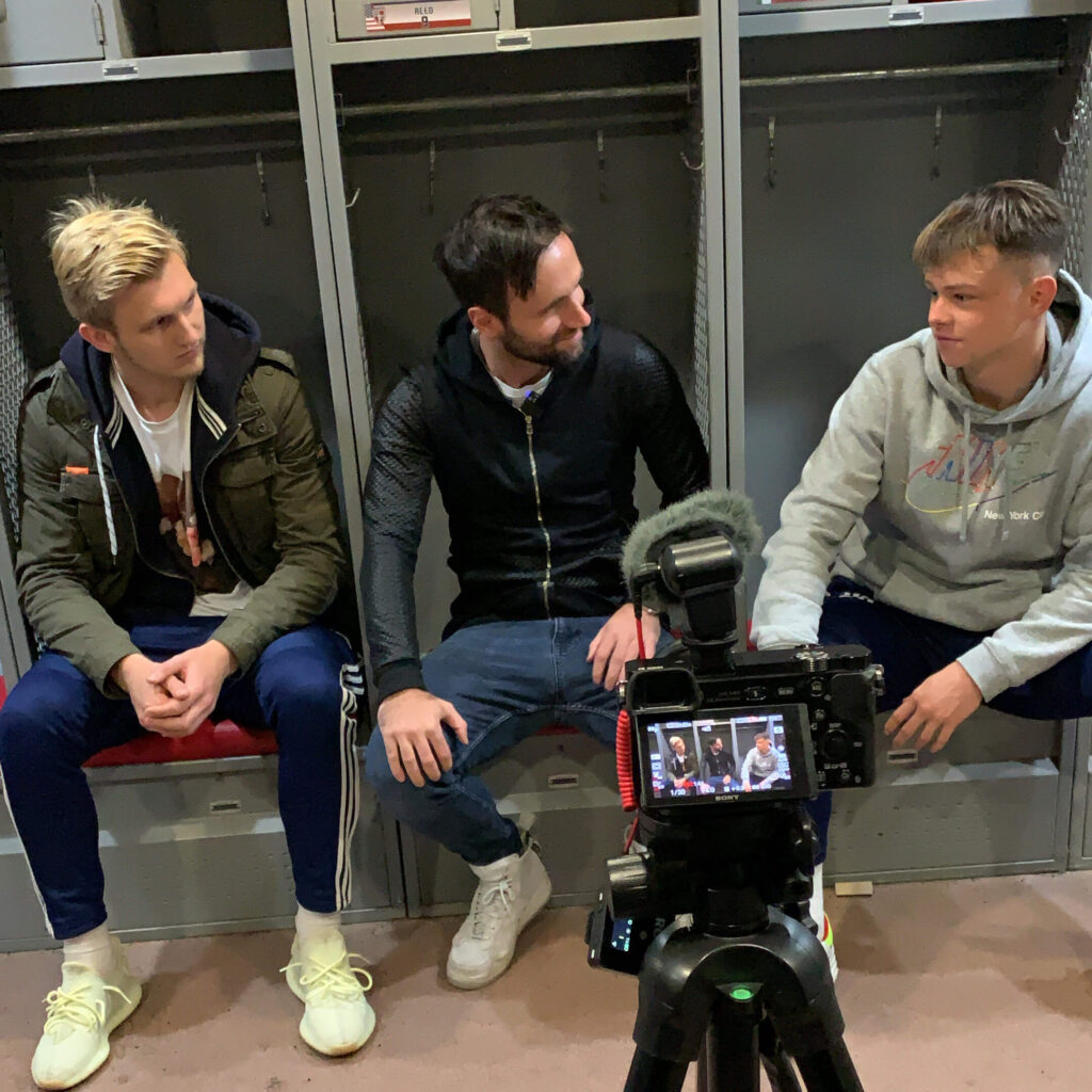 Joshua und Erwin im Interview über ihre Erfahrungen im College Fußball in New York City