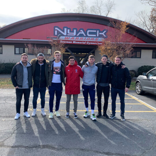 Das Athletes USA Team zu Gast am Nyack College | Fußball in New York City